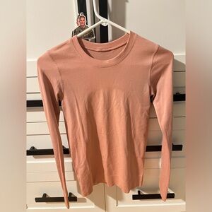 Lululemon long sleeve swiftly tech